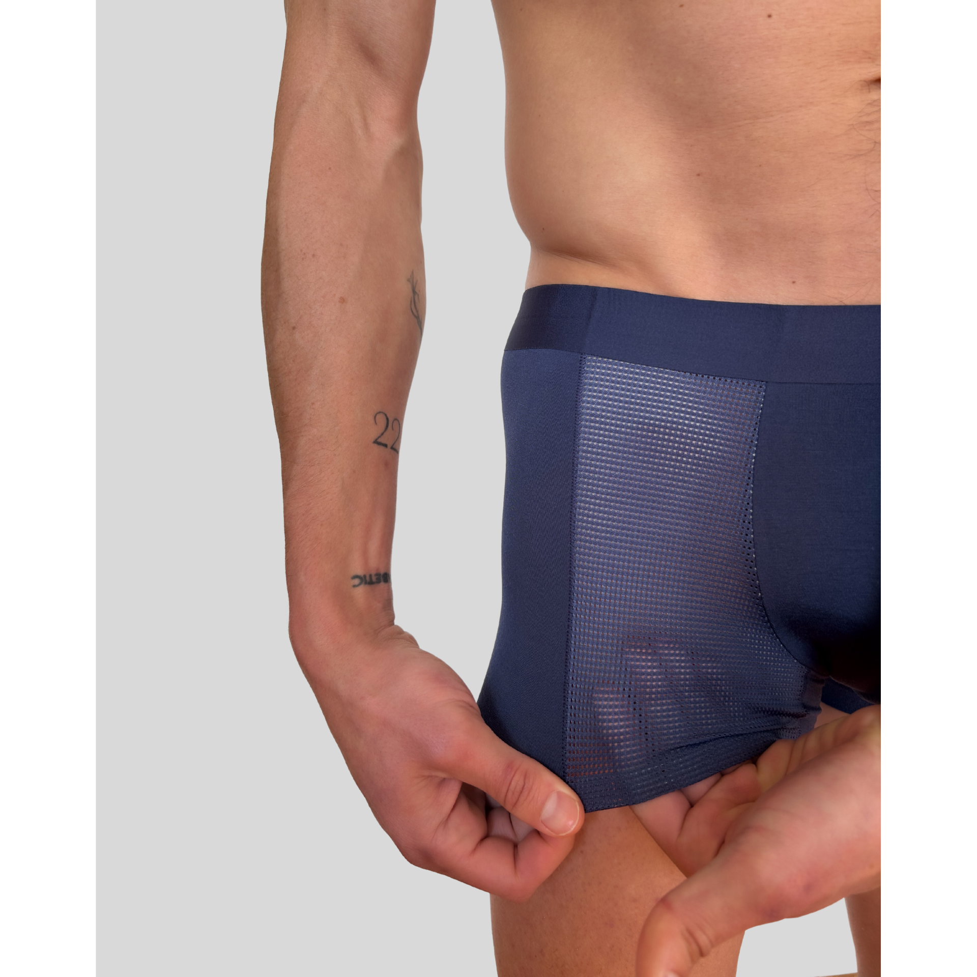 Three-pack of men’s seamless modal trunks with supportive waistband design